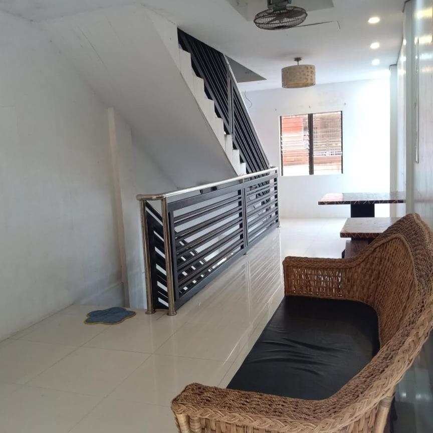 Chelle'S Apartelle-Inn เอลนิโด ภายนอก รูปภาพ