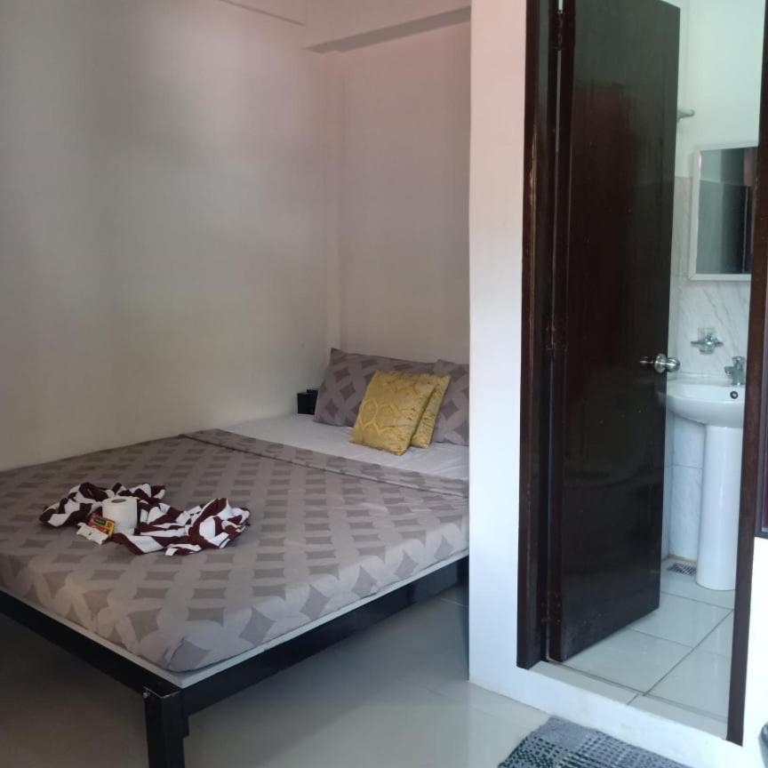 Chelle'S Apartelle-Inn เอลนิโด ภายนอก รูปภาพ