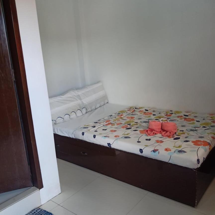 Chelle'S Apartelle-Inn เอลนิโด ภายนอก รูปภาพ