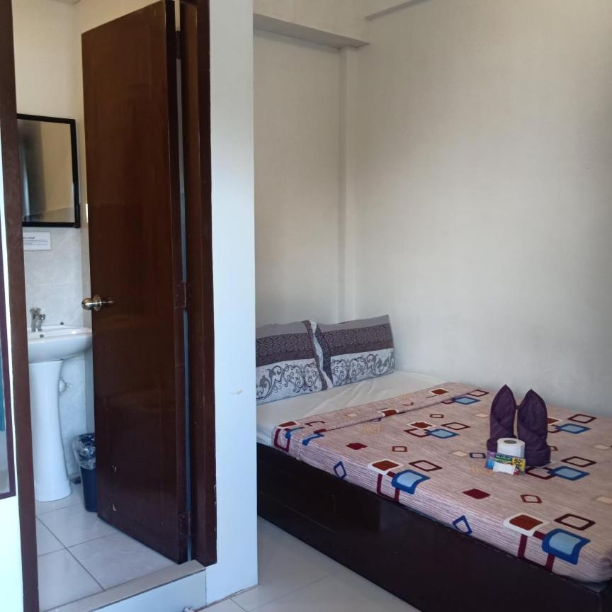 Chelle'S Apartelle-Inn เอลนิโด ภายนอก รูปภาพ