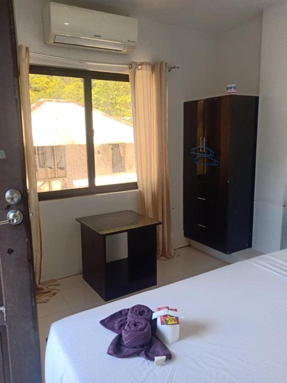 Chelle'S Apartelle-Inn เอลนิโด ภายนอก รูปภาพ